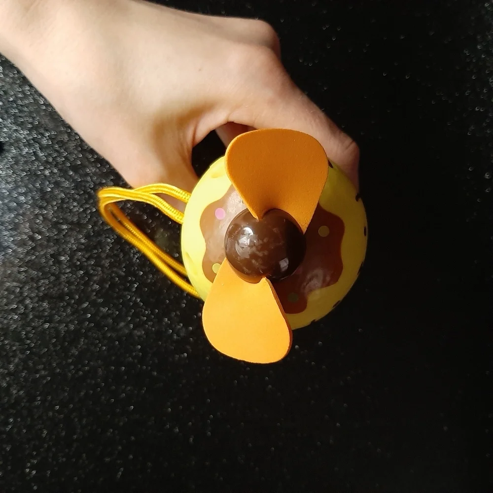 Sanrio Japan Pompompurin Ice Cream Cone Handheld Fan. - Picture 5 of 5